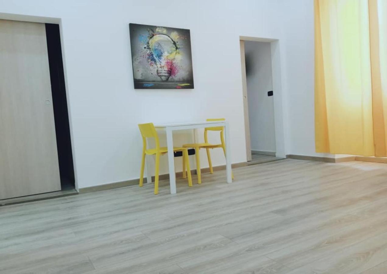 Appartamento Nuovo A 1 Minuto Dal Porto Livorno Exterior foto